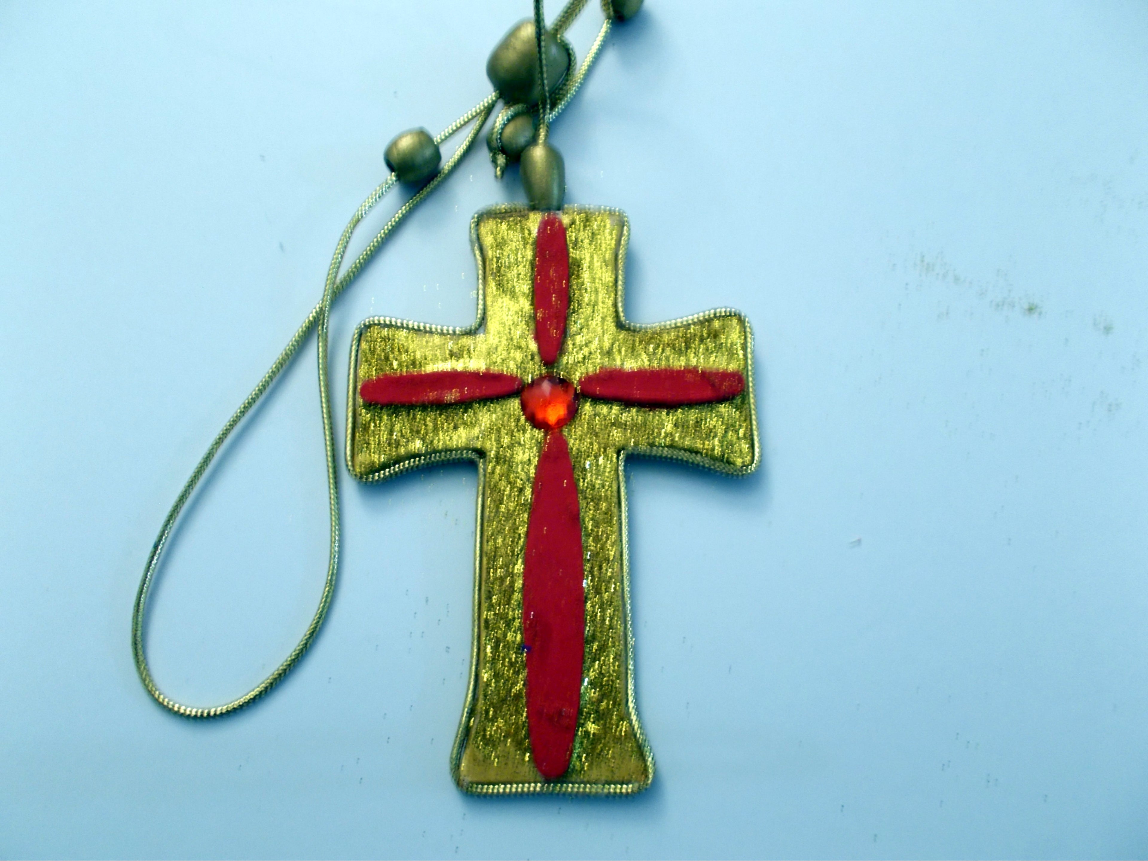 Reminder Crosses Bold Gold with Red